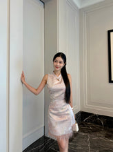 Load image into Gallery viewer, [羽柔花鹤] 高定系列 Flower Crane Cheongsam Top 上衣 (TOP Only)
